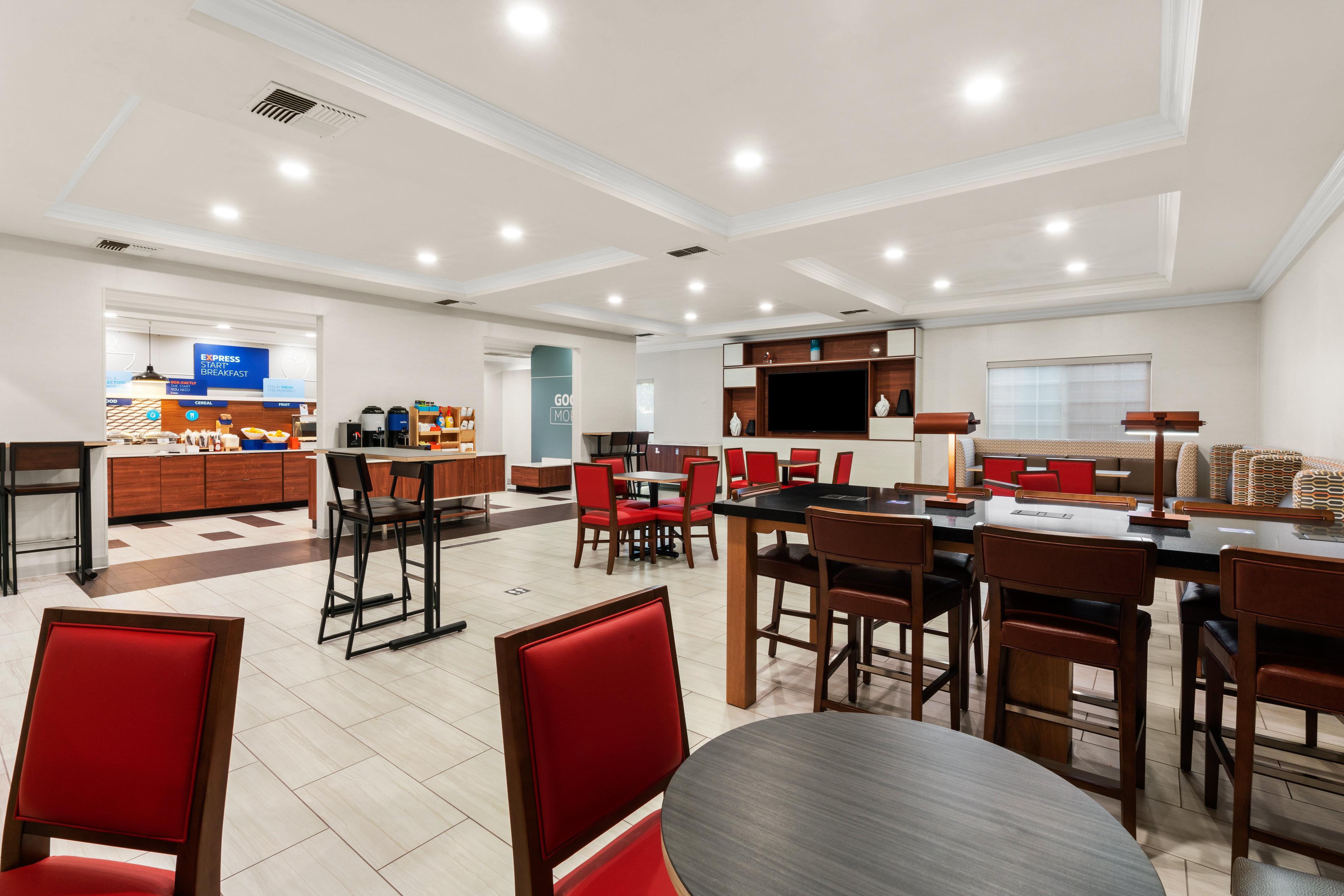 Holiday Inn Express And Suites Klamath Klamath Falls Exterior foto