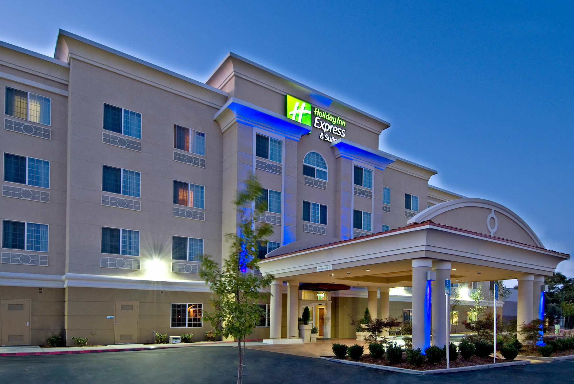 Holiday Inn Express And Suites Klamath Klamath Falls Exterior foto